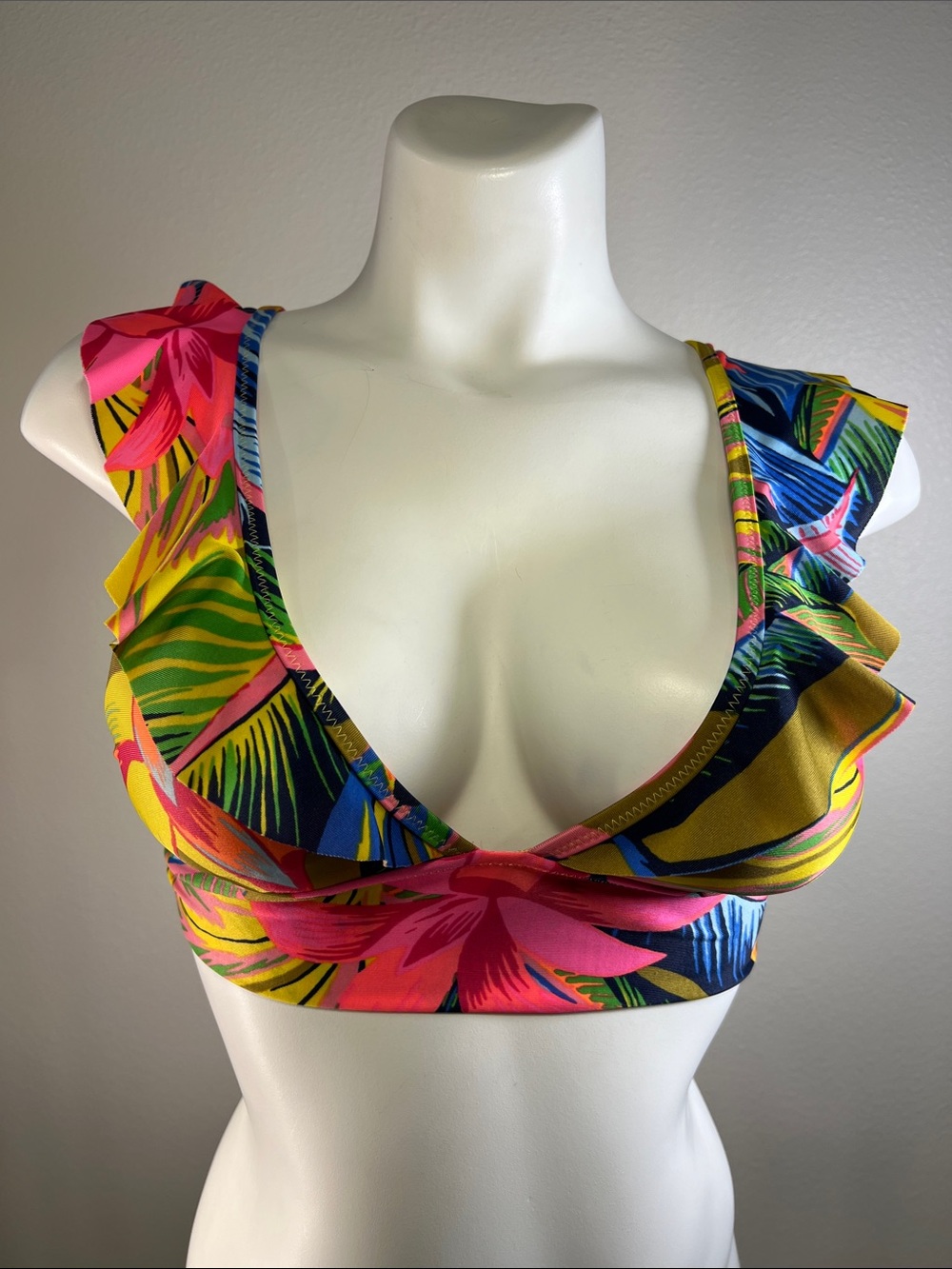 aerie Tropical Floral Bikini Top in Pink, Red, Yellow, Green, Blue SMALL